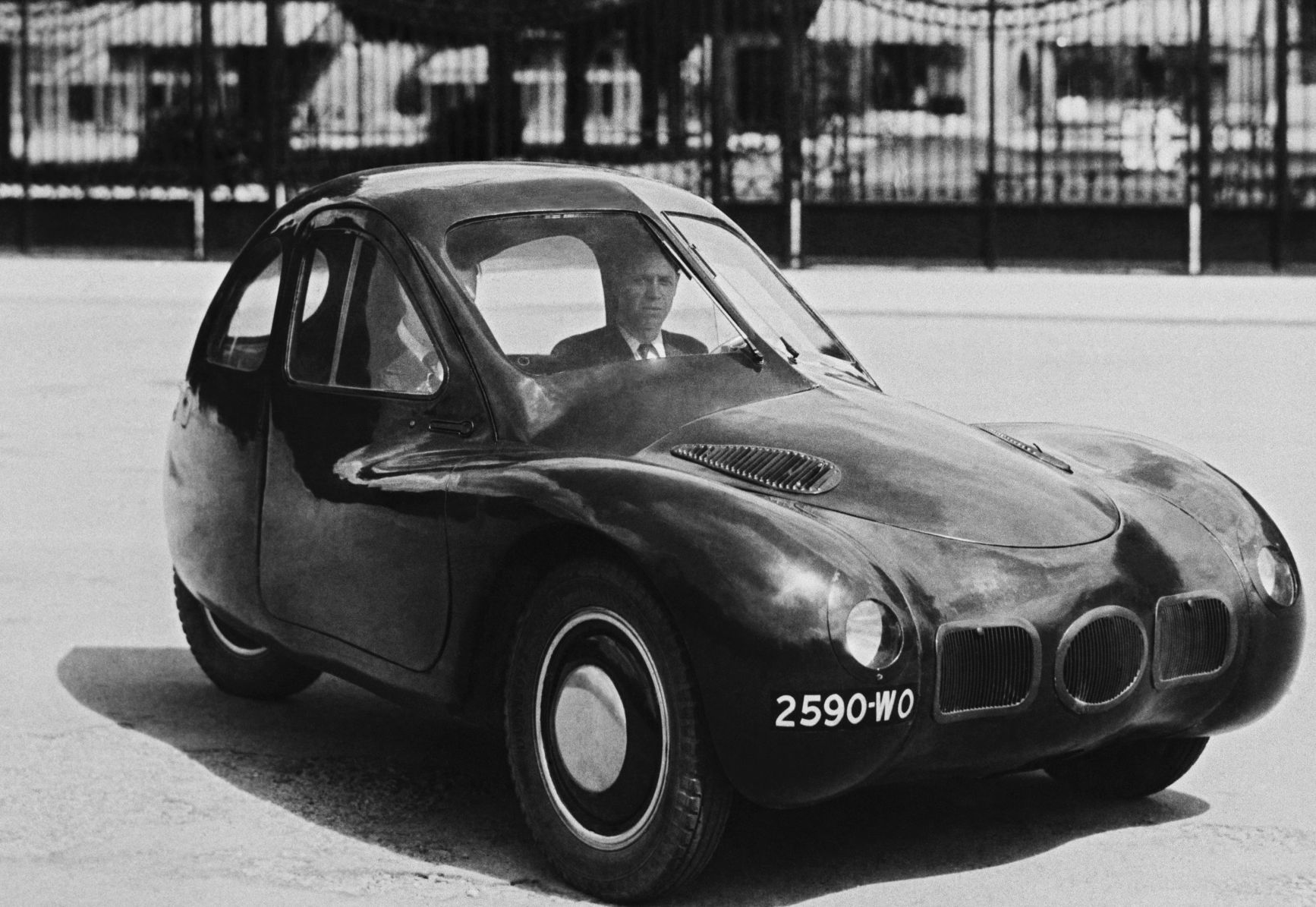 1946: Mathis three wheeler